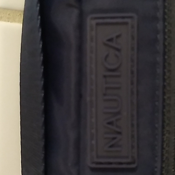 NAUTICA Net Detail Crossbody Bag - Picture 3 of 12